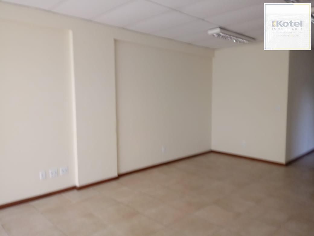 Sala comercial em Canoas com vista panorâmica.