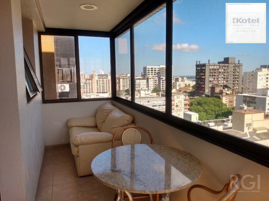 VENDO APARTAMENTO UM DORMITORIO BOM FIM ELEVADOR  1 VAGA — foto 2