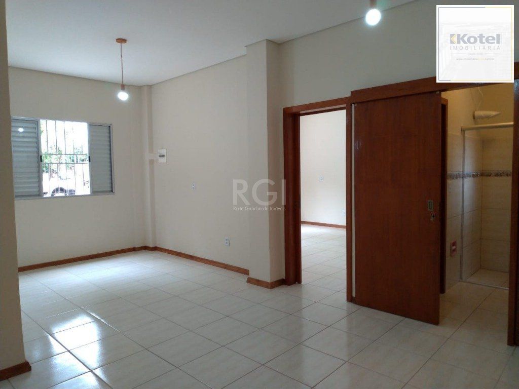 Apartamento de 4 dormitórios, sendo 2 suites, no bairro Petrópolis DESOCUPADO