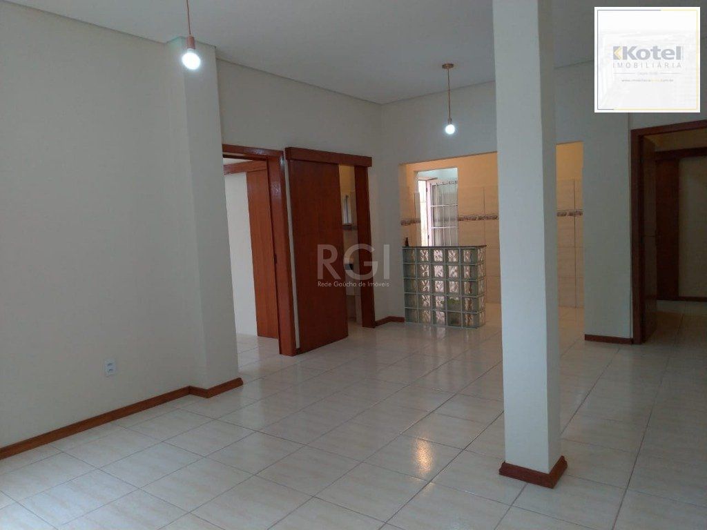 Apartamento de 4 dormitórios, sendo 2 suites, no bairro Petrópolis DESOCUPADO