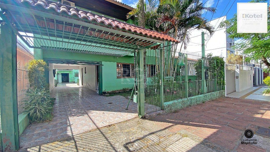 Casa para Venda - 400m², 5 dormitórios, sendo 1 suites, 3 vagas - Jardim Itu Sabará