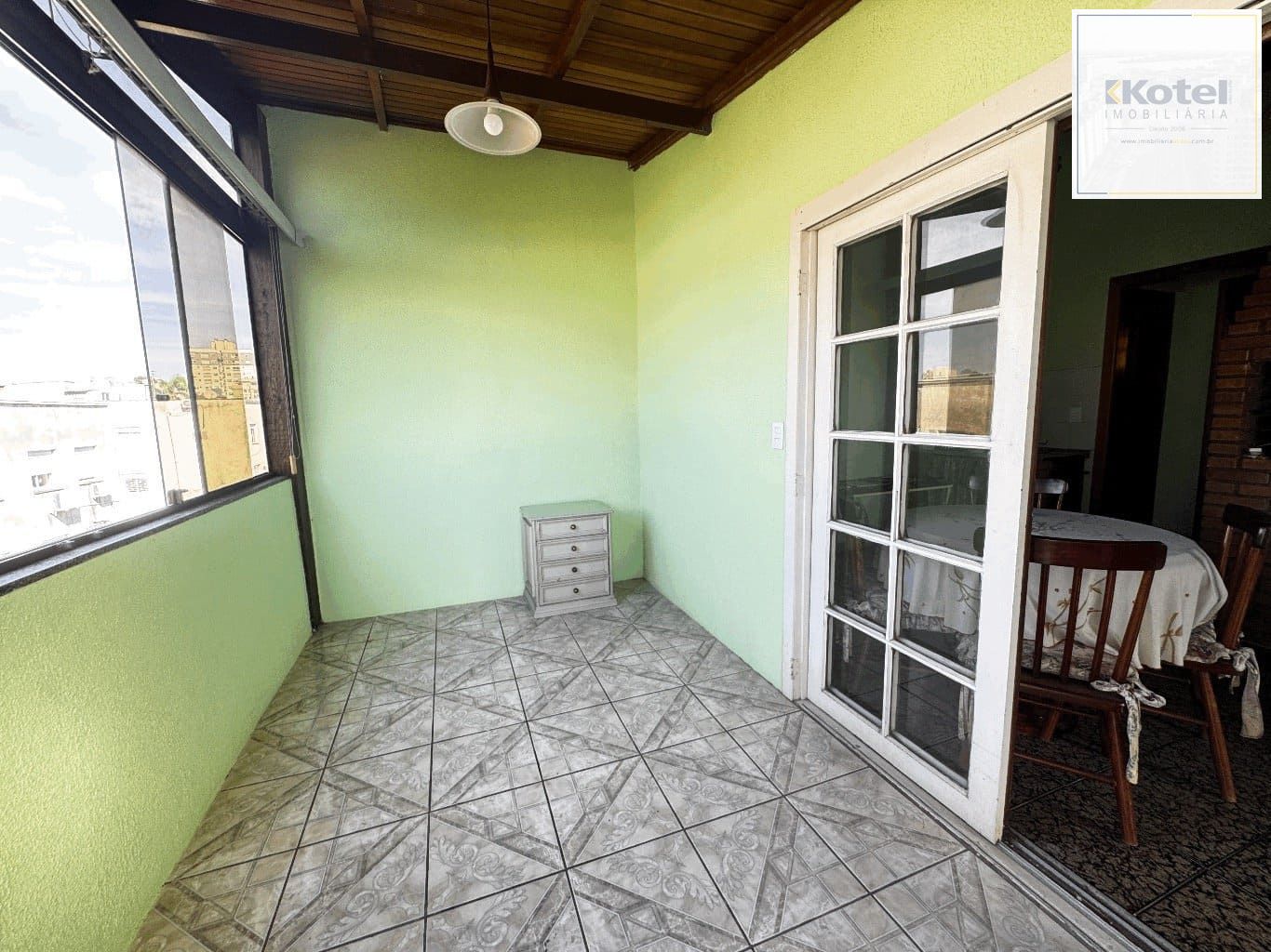 Cobertura de 3 dormitorios à venda em São Sebastião, Porto Alegre.