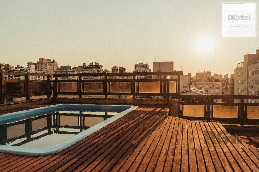 Vende-se cobertura 3 quartos com suíte e 2 vagas - 333m² - Mont Serrat