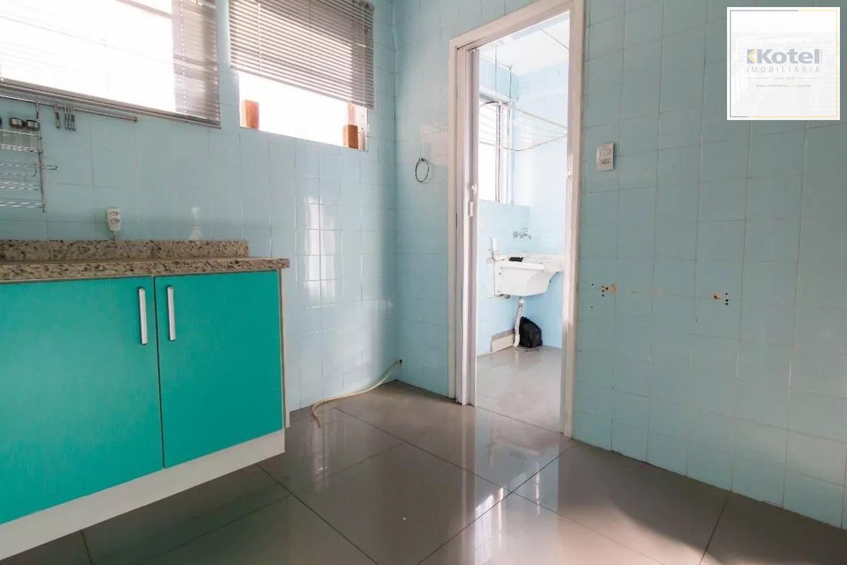 Ótimo apartamento no Menino Deus com 76,48m2 de área privativa, 3 dormitórios e 2 banheiros. — foto 4