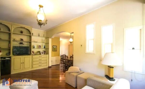 Casa, 7 quartos, 312 m² - Foto 2