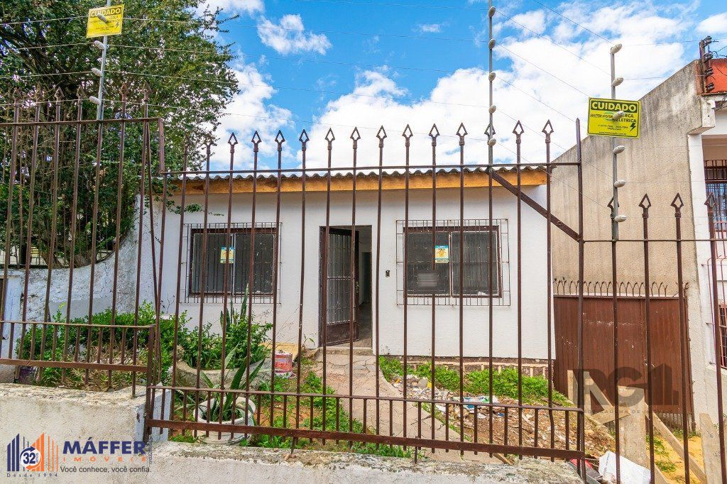 Casa no bairro Cristal de 3 dormitórios