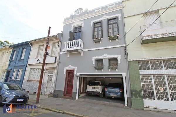 Casa, 3 quartos, 222 m² - Foto 1