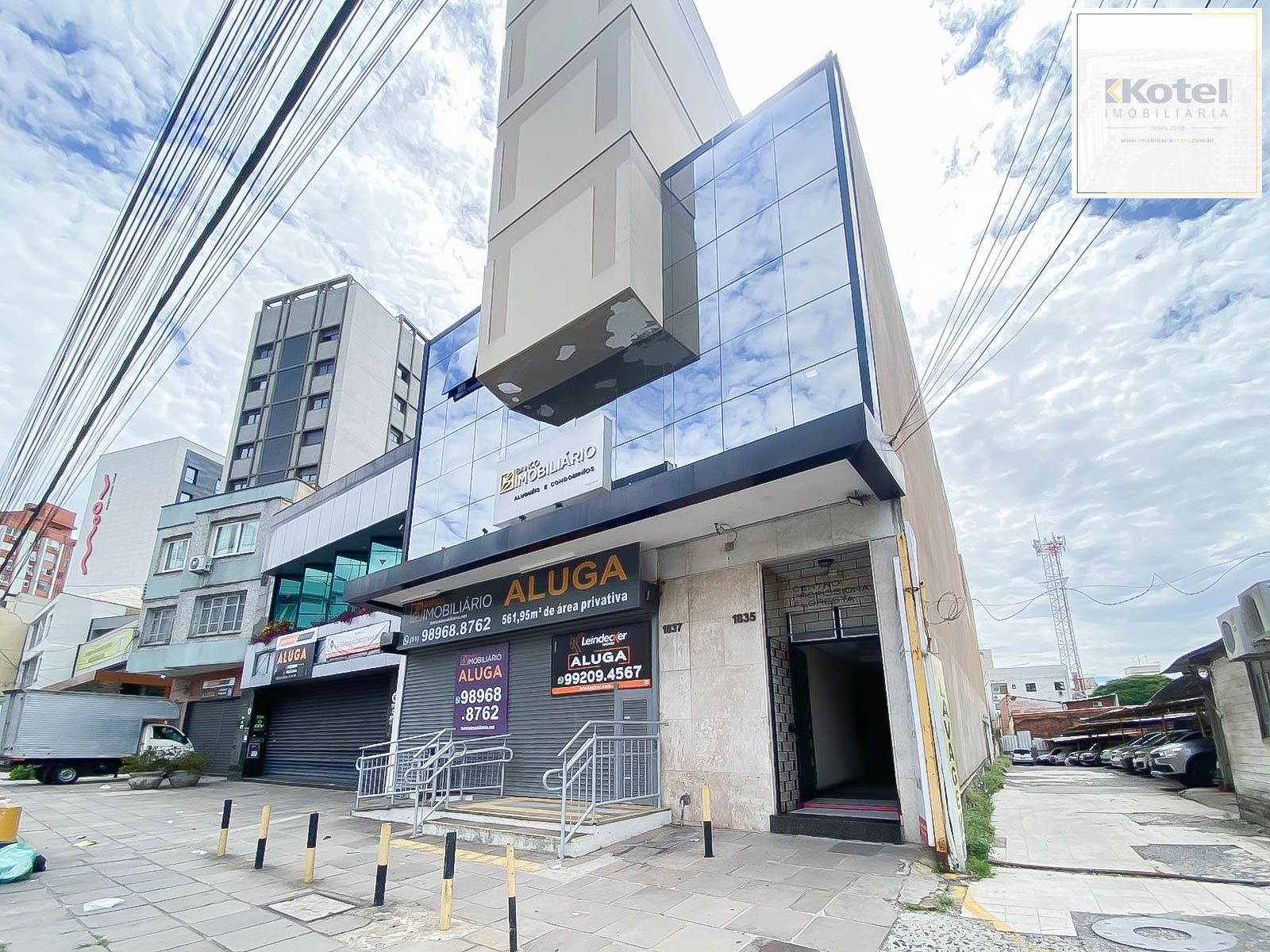 Sala Comercial à Venda na Av. Benjamin Constant – Andar Alto e Portaria