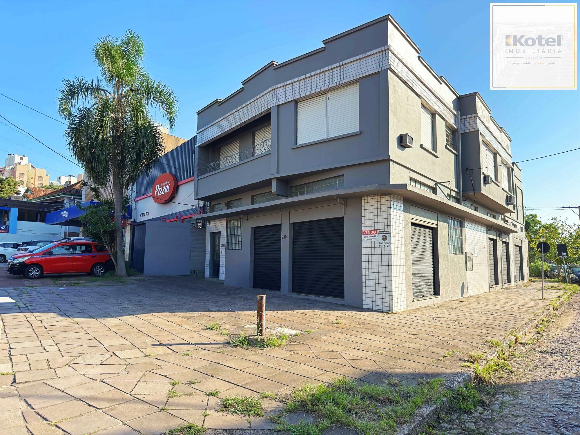 Ótimo prédio comercial no coração da Tristeza.
