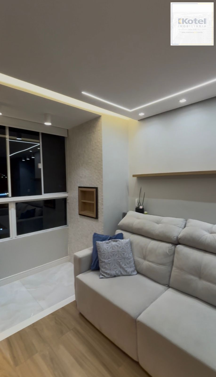 Apartamento com Sacada Churrasqueira com 1 vaga de garagem Av. Protásio Alves — foto 5