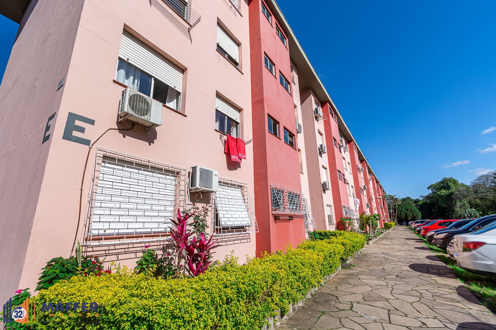 Apartamento no Jardim Itú de 2 dormitórios *vaga rotativa semi mobiliado