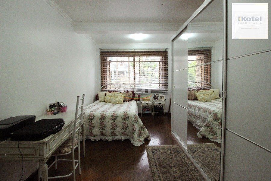 Casa para Venda - 280m², 3 dormitórios, 2 vagas - Petrópolis — foto 3