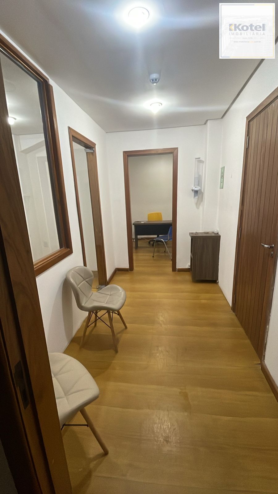 Sala Comercial ou Apartamento no Centro DESOCUPADO