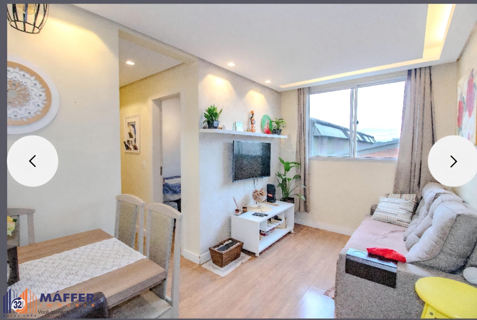 Apartamento semi mobiliado 2 dormitórios 1 vaga de garagem na Rua Sadi Castro.