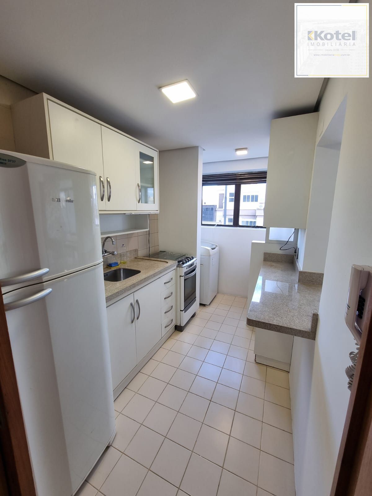 Ótimo apartamento semi mobliado de 1 dormitório no bairro Petrópolis. — foto 5