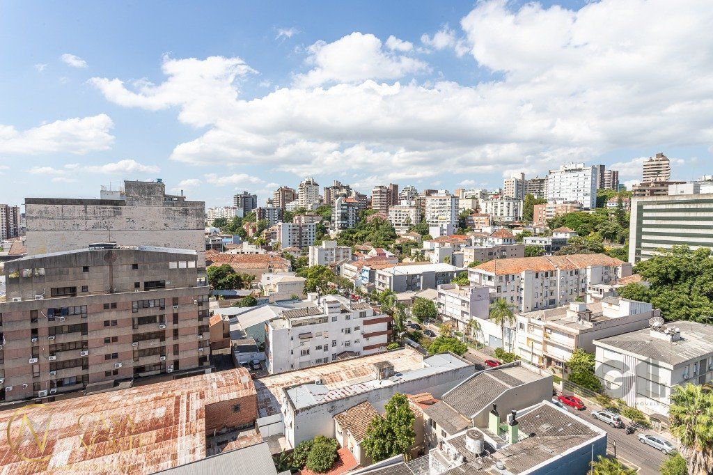 Sala Comercial à venda com 1 quarto, 38m², 1 vaga, Rua Ramiro Barcelos no bairro Moinhos de Vento em Porto Alegre