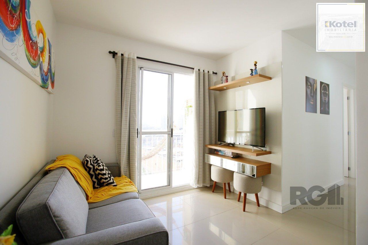 Apartamento com  03 quartos, sendo 1 suíte e 01 vaga