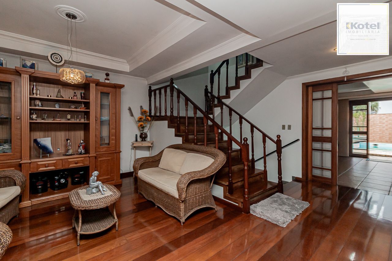 Casa 3 quartos à venda, 290m², Vila Ipiranga - Porto Alegre