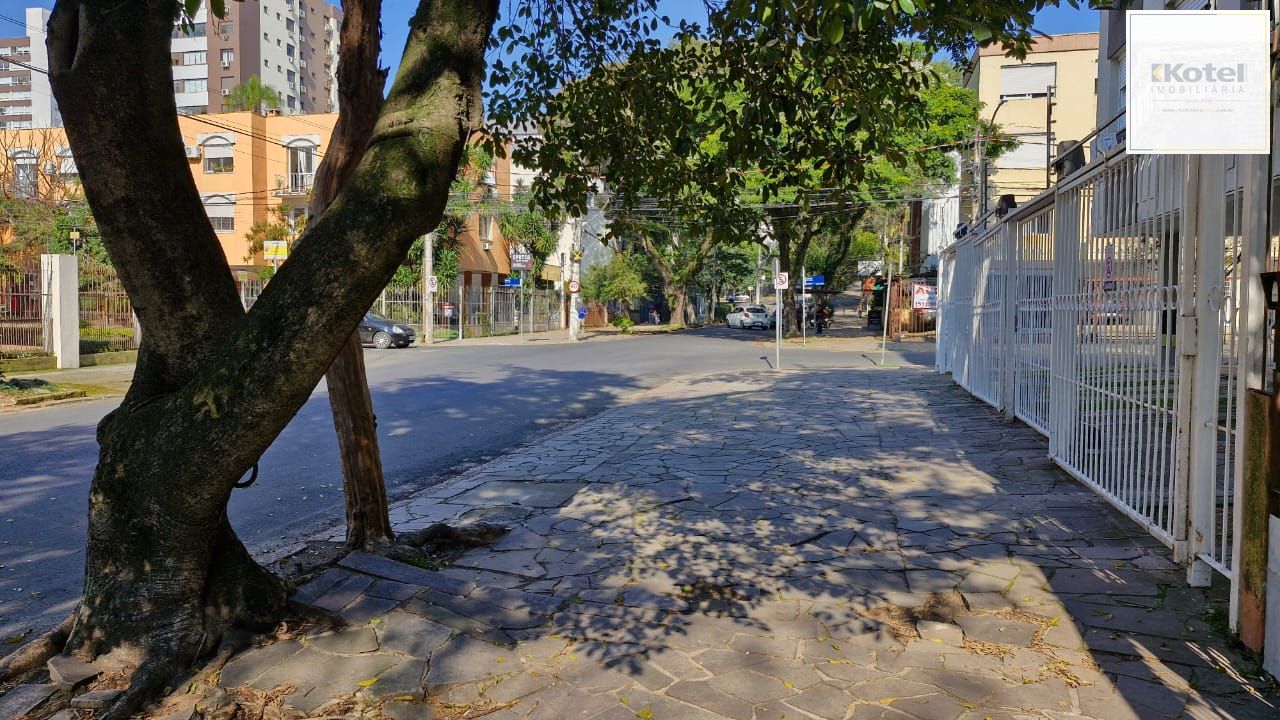 Apartamento com 2 dormitórios e garden na Rua Ijuí, pronto para reformar — foto 3