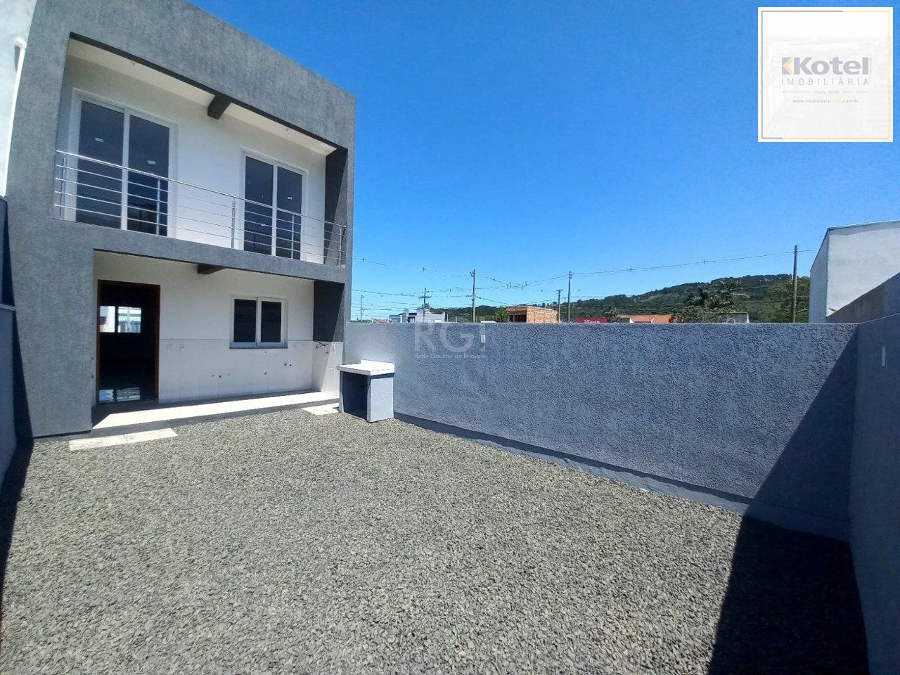 Sobrado no Bairro Aberta dos Morros - 3 Dormitórios