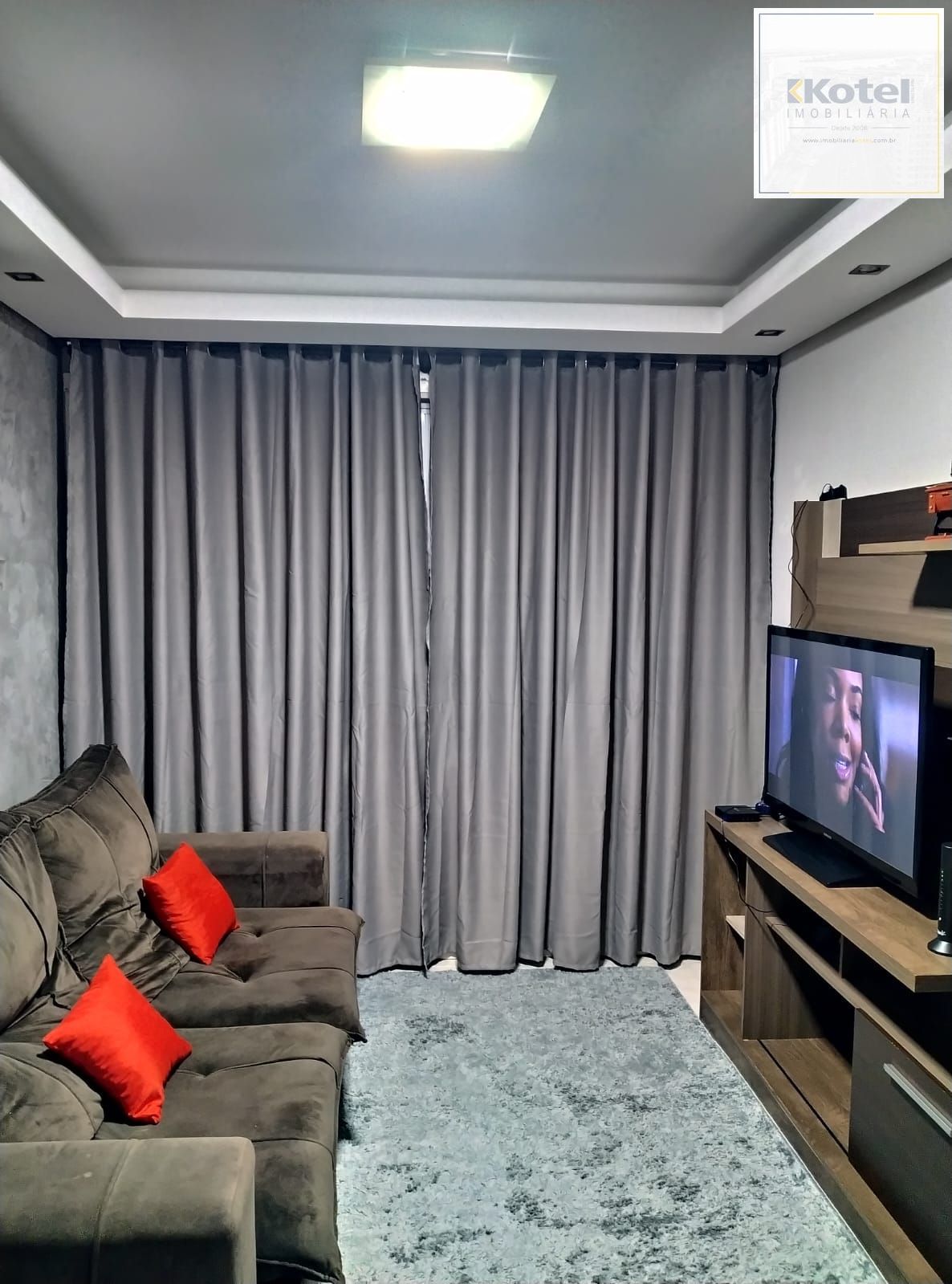Apartamento com 02 quartos, 02 banheiros e  01 vaga no Bairro Vila Ipiranga — foto 2