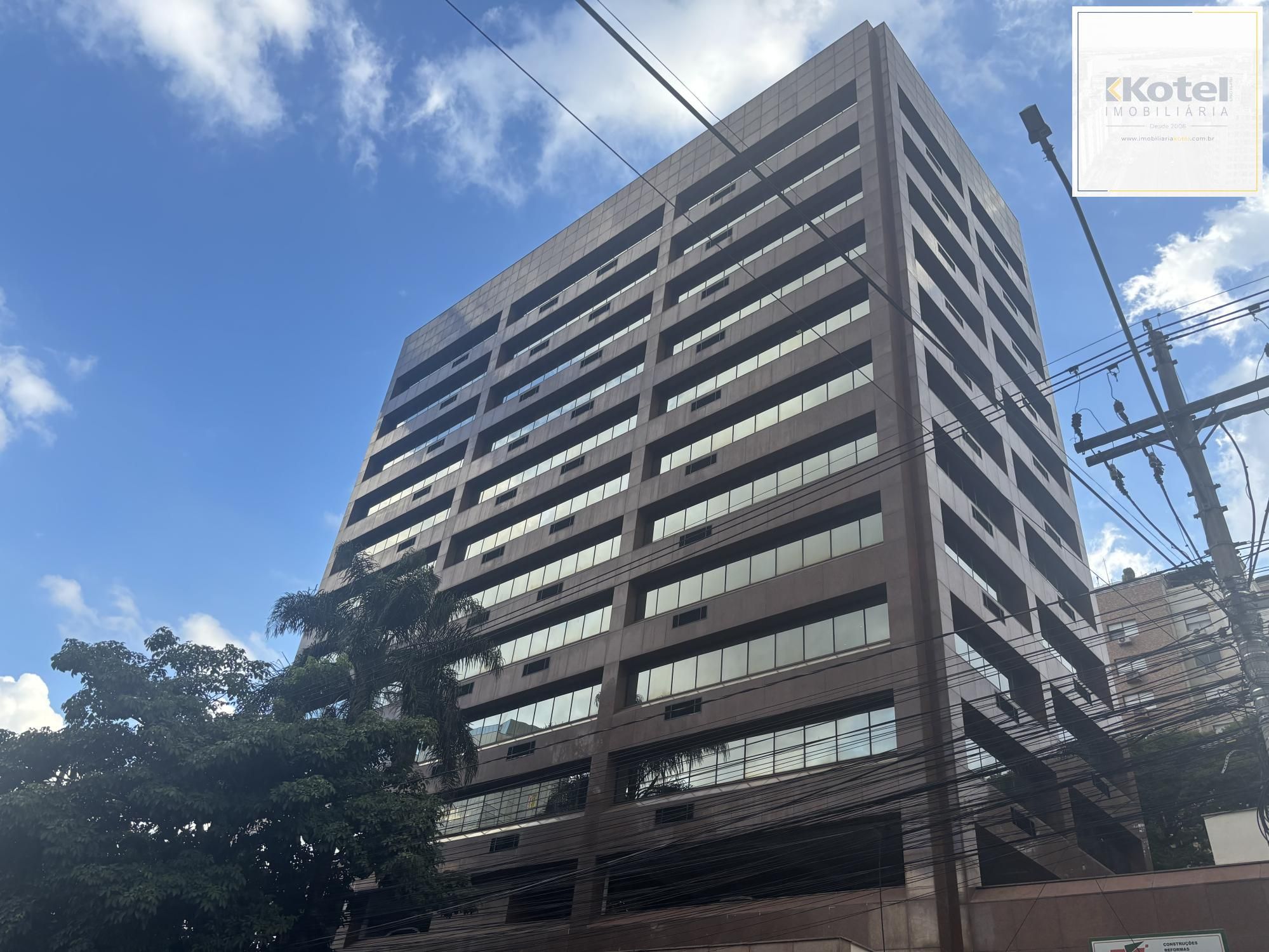 Vende 7 salas com área privativa de 308,67m² no coração da nova Carlos Gomes