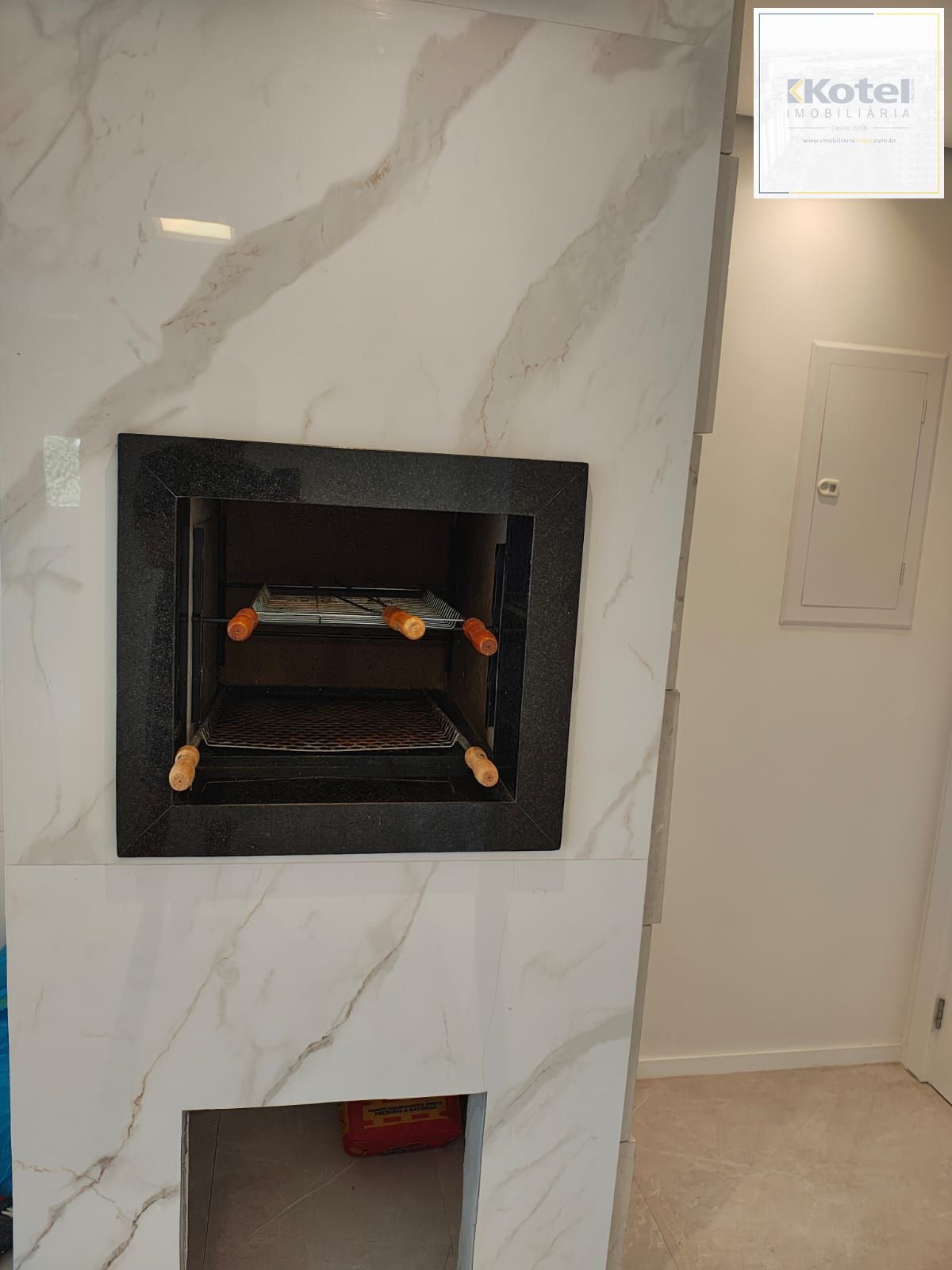 Apartamento 3 dormitórios com sacada