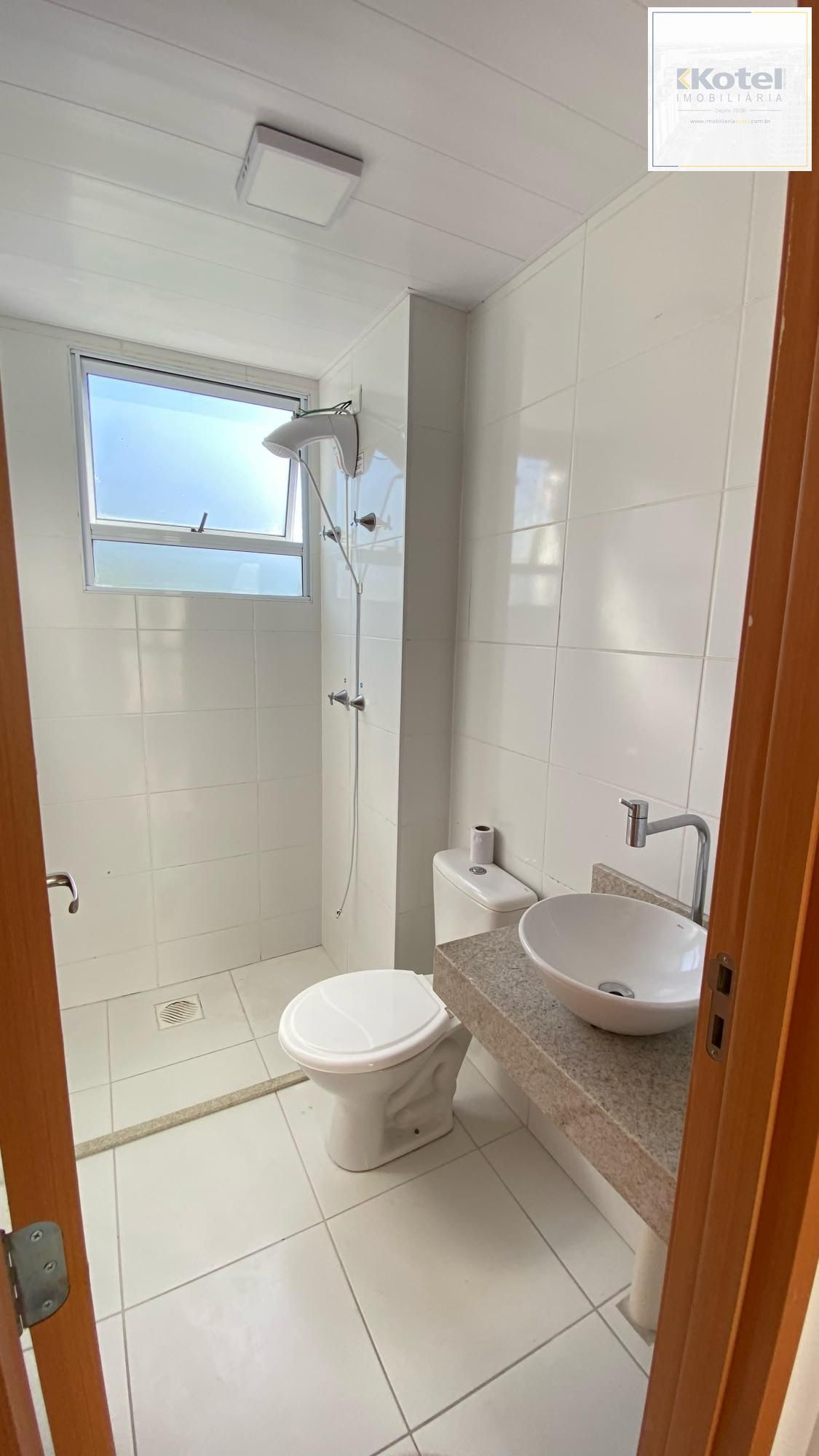 Apartamento de 2 dormitórios em condomínio com infra completa.