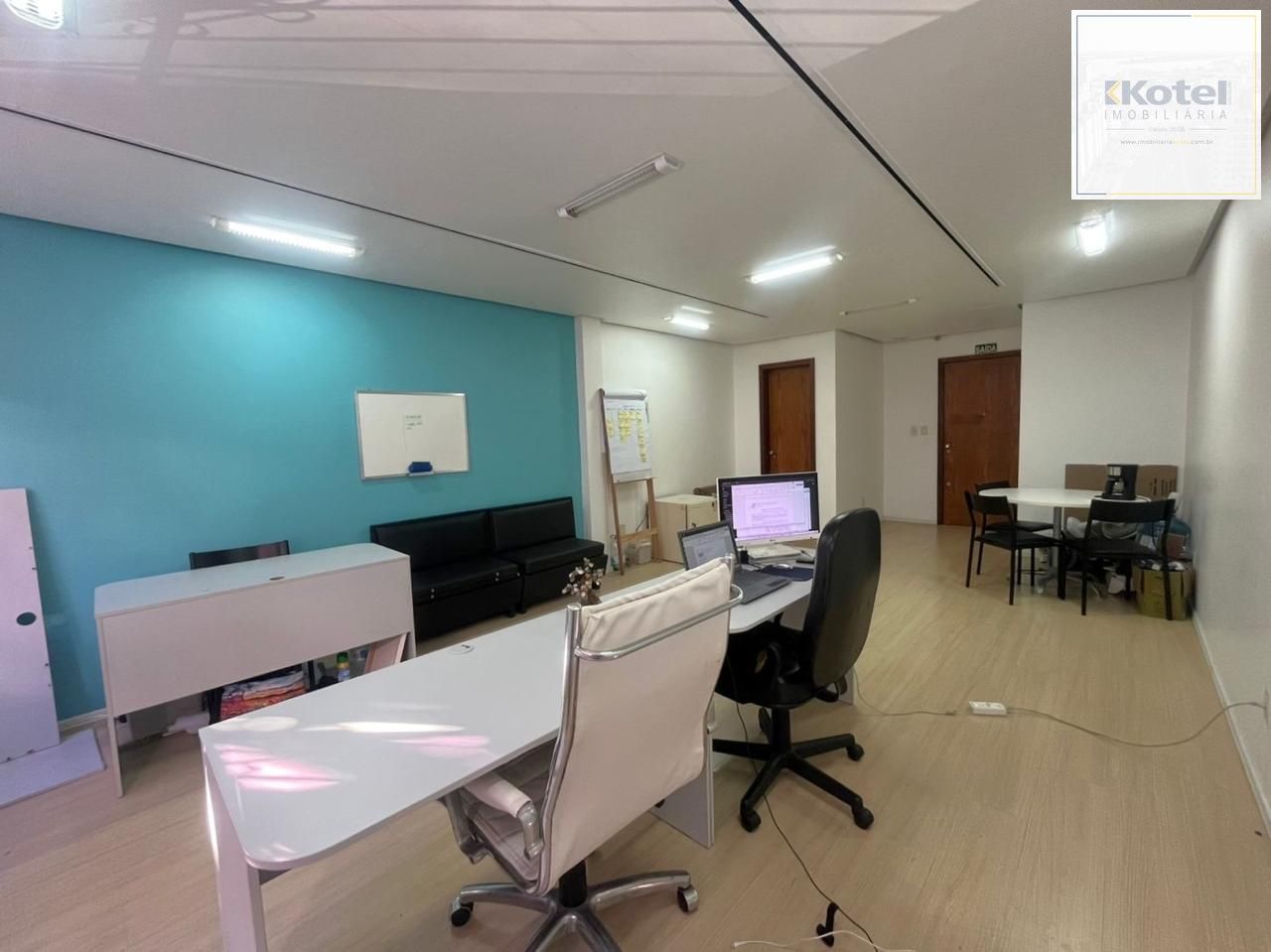 SALA Á VENDA NO MOINHOS DE VENTO