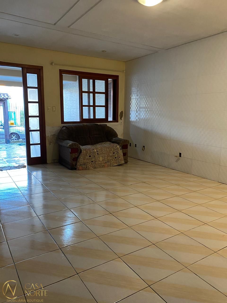 Sobrado à venda com 3 quartos, 125m², 2 vagas, Rua Rodi Avila Medeiros no bairro Hípica em Porto Alegre
