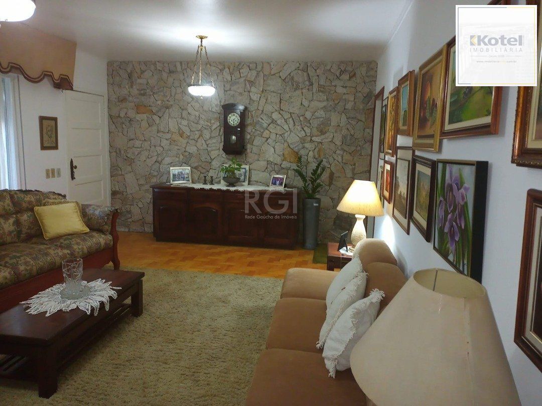 Casa para Venda - 220m², 3 dormitórios, sendo 1 suites, 1 vaga - Camaquã — foto 3