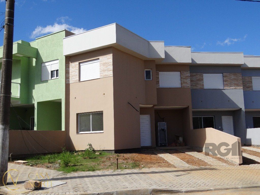 Casa de Condomínio à venda com 3 quartos, 111m², 1 suíte, 2 vagas, Rua Madre Celina Maria Azambuja no bairro Mário Quintana em Porto Alegre