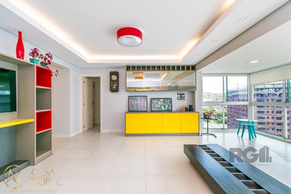 Apartamento à venda com 3 quartos, 114m², 1 suíte, 2 vagas, Rua Nicola Mathias Falci no bairro Jardim do Salso em Porto Alegre