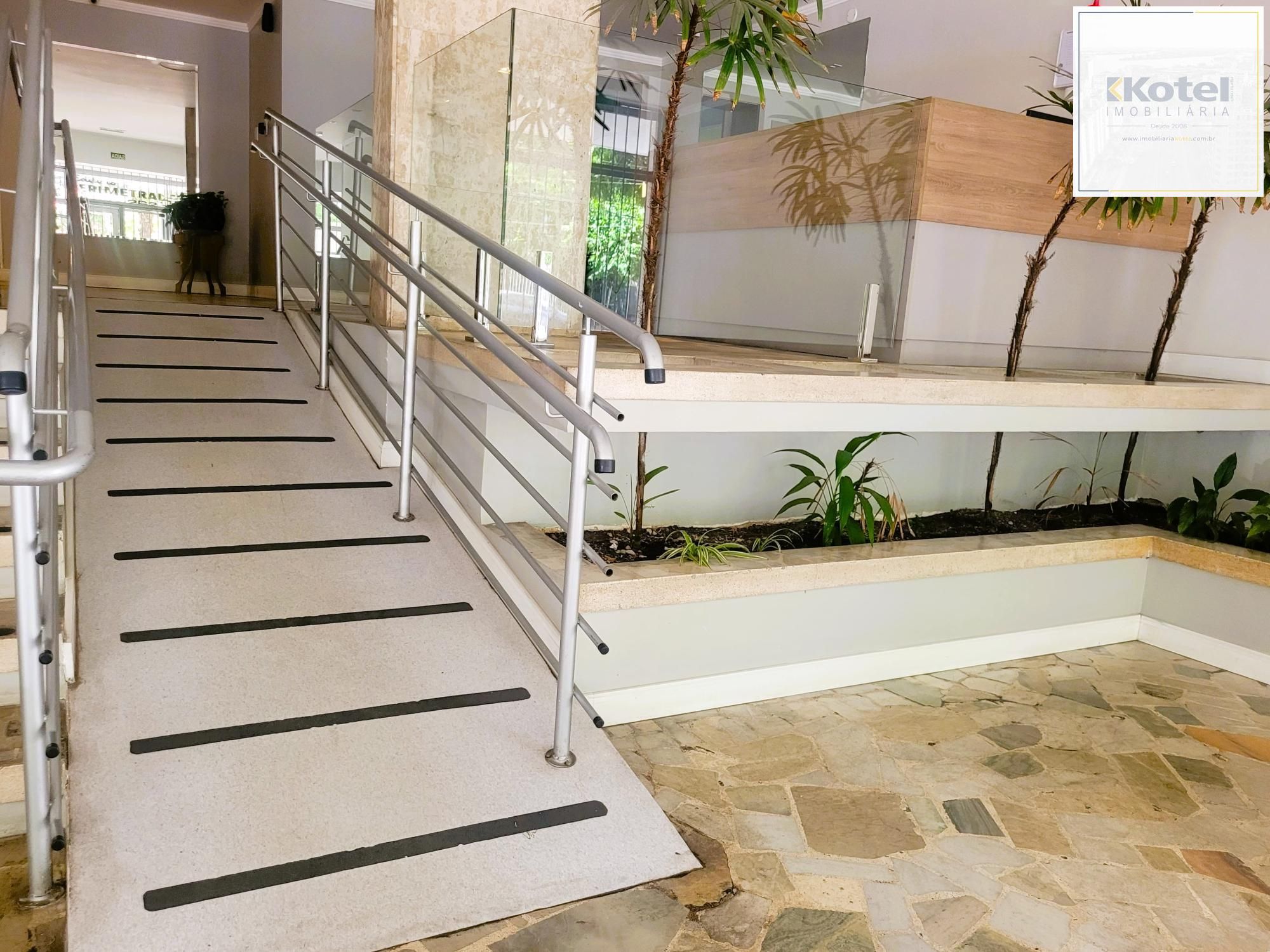 rampa de acesso ao hall