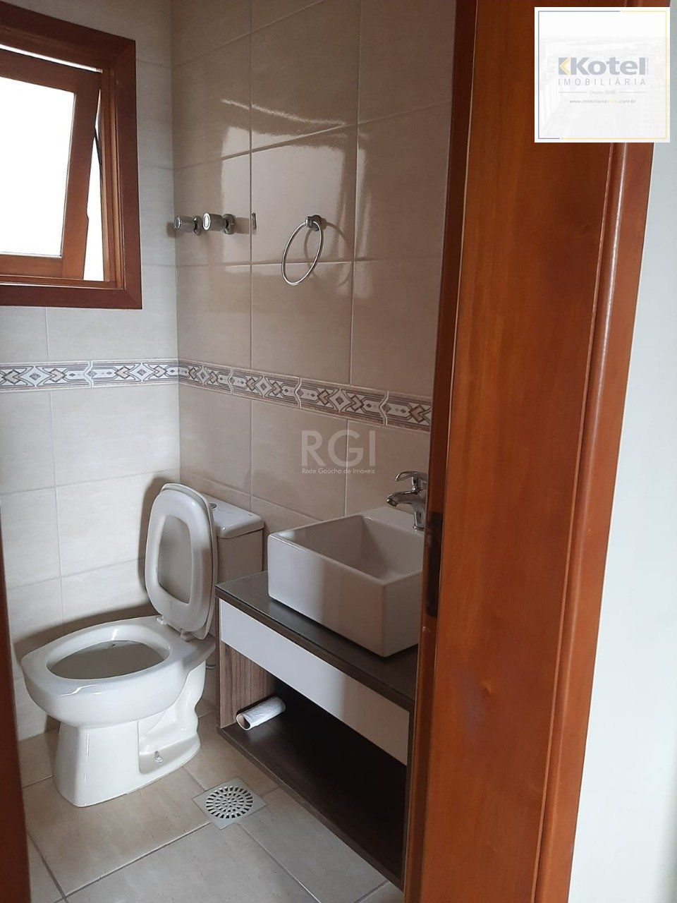 Predio - 265.05m²,  Belém Novo