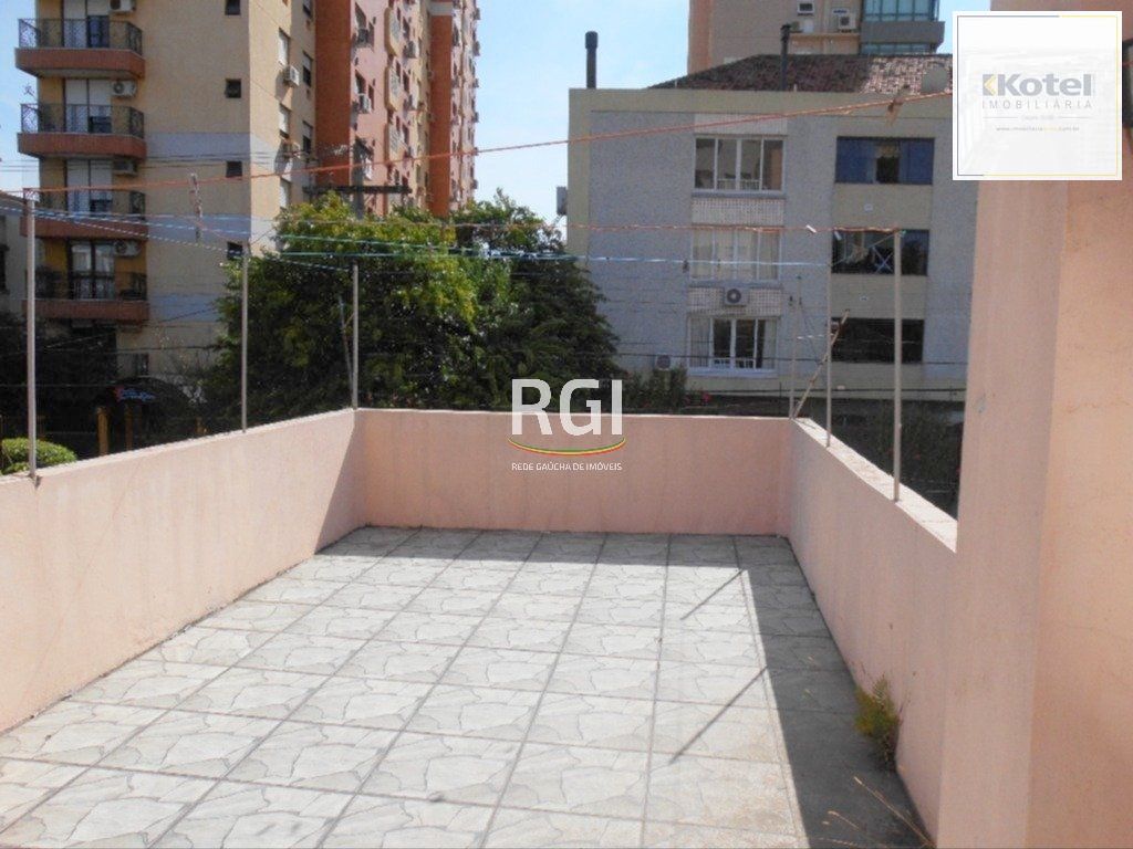 Casa para Venda - 100m², 3 dormitórios, Menino Deus