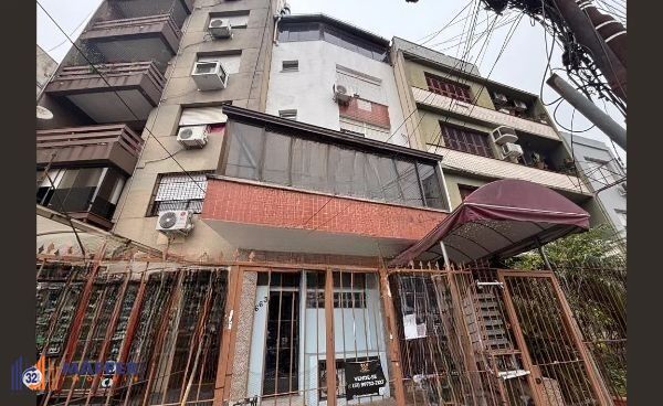APARTAMENTO REFORMADO E DESOCUPADO, ENTRAR E MORAR NA CIDADE BAIXA!!!