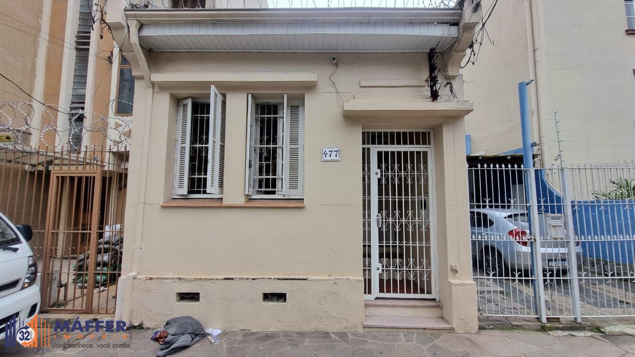 ótima casa transformada em comercial, com 3 salas, banho social, cozinha, pátio, em localização privilegiada no bairro.