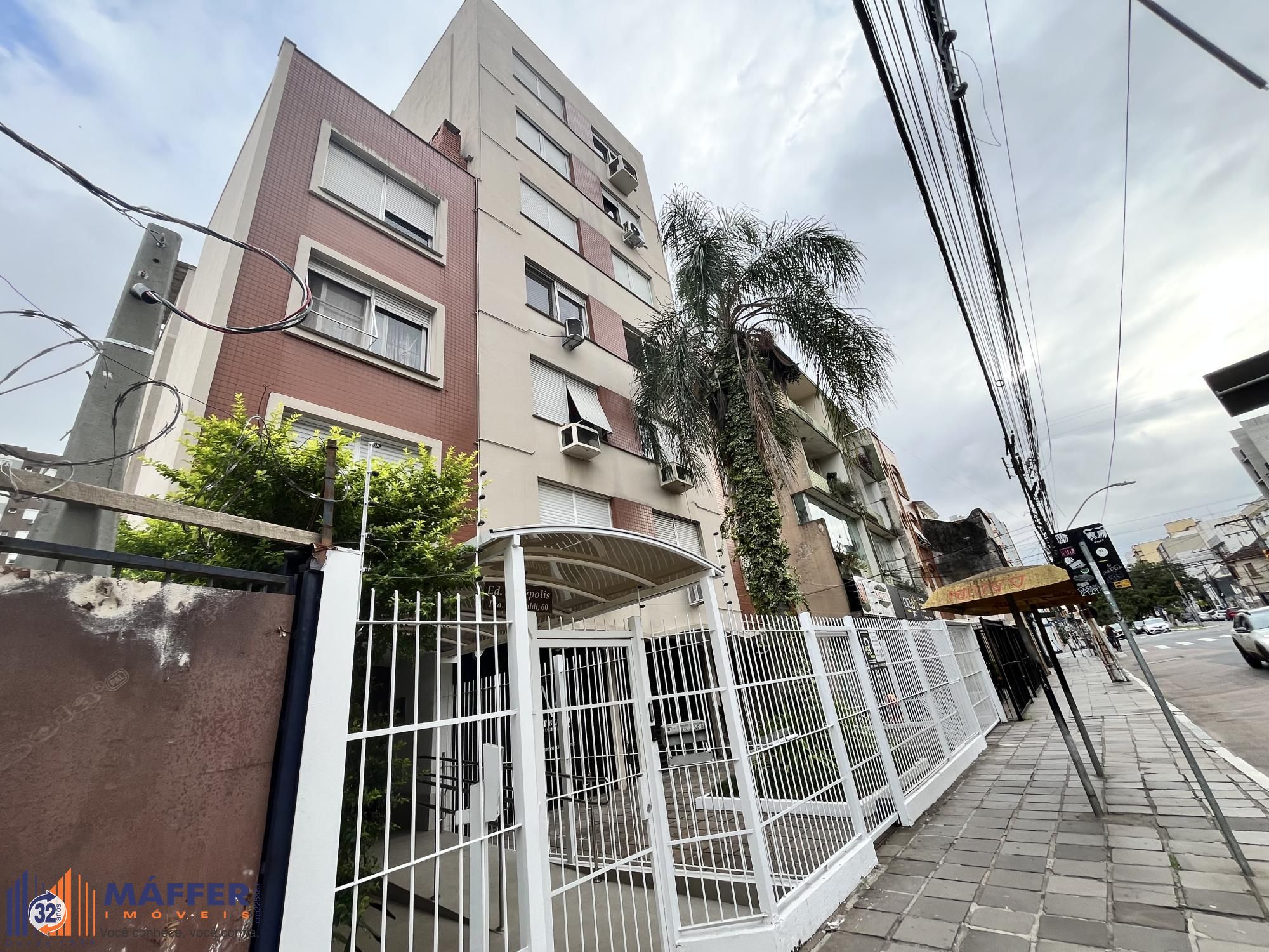 Apartamento garden de 1 dormitório transformado 2 quartos no bairro Cidade Baixa