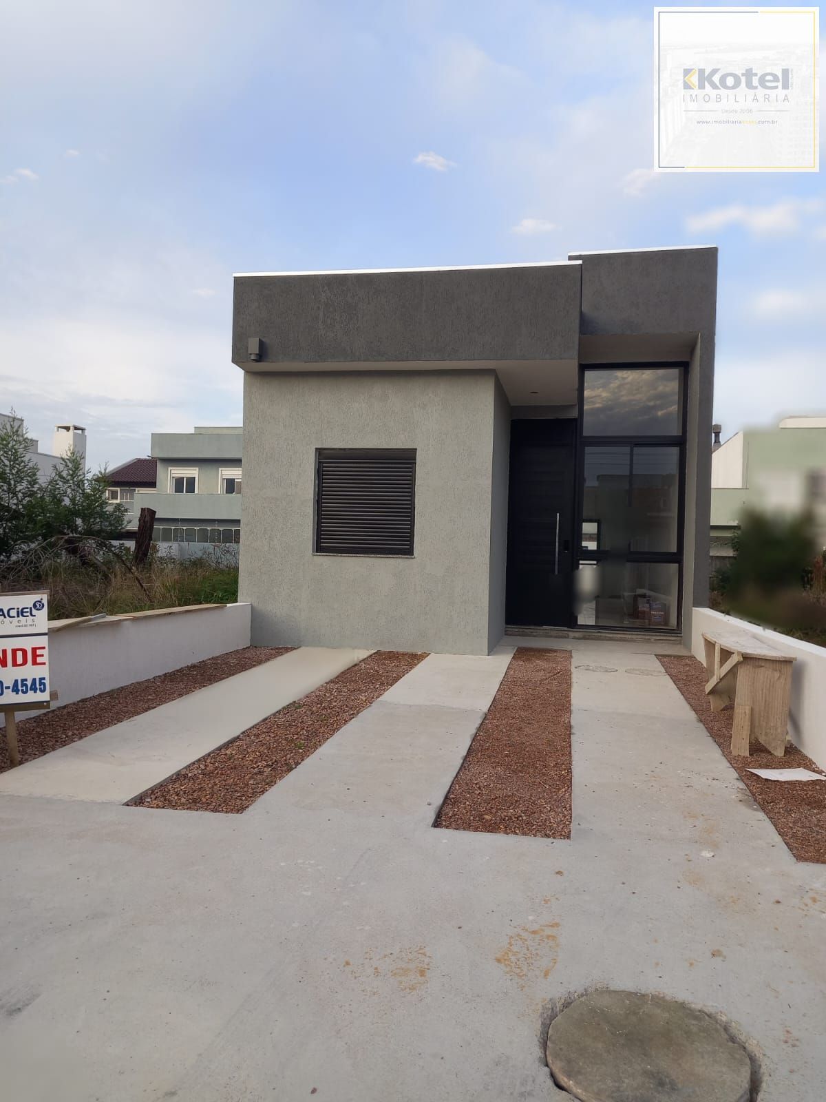 Casa nova térrea 2 dormitórios com suíte e pátio - em construção. — foto 2