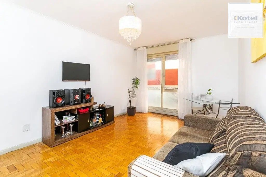 Apartamento 02 dormitórios com garagem convencionada "fixa"