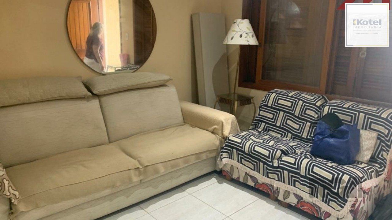 Sobrado em Trmandai com 2 suirtes, 2 banheiros, 1 vaga, churrasqueira e varanda. — foto 2