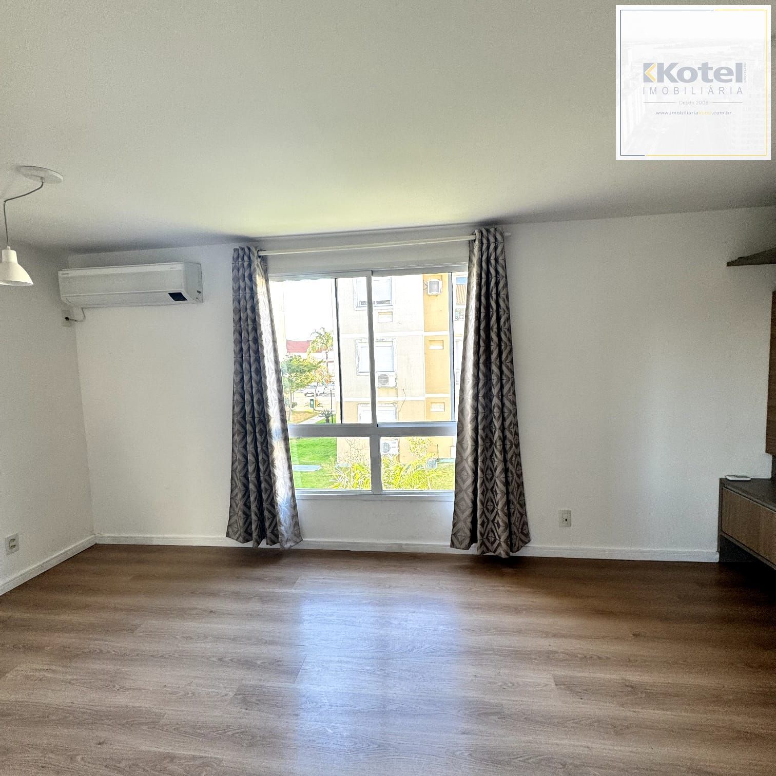 Excelente apartamento 03 dormitórios com vaga de estacionamento e semi-mobiliado