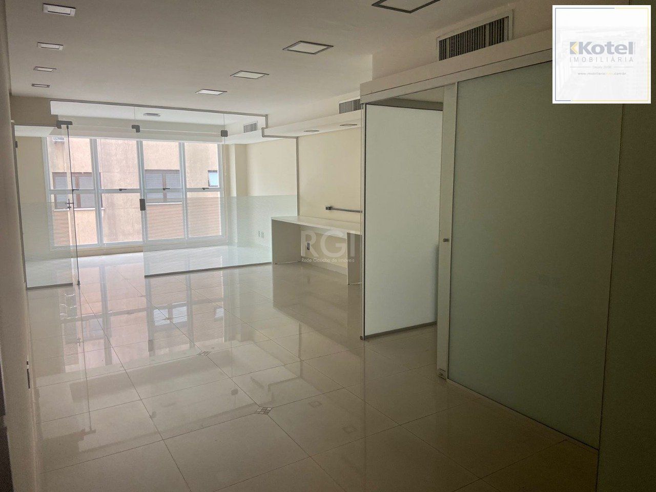 Sala comercial, bairro Moinhos de Vento, Porto Alegre/RS