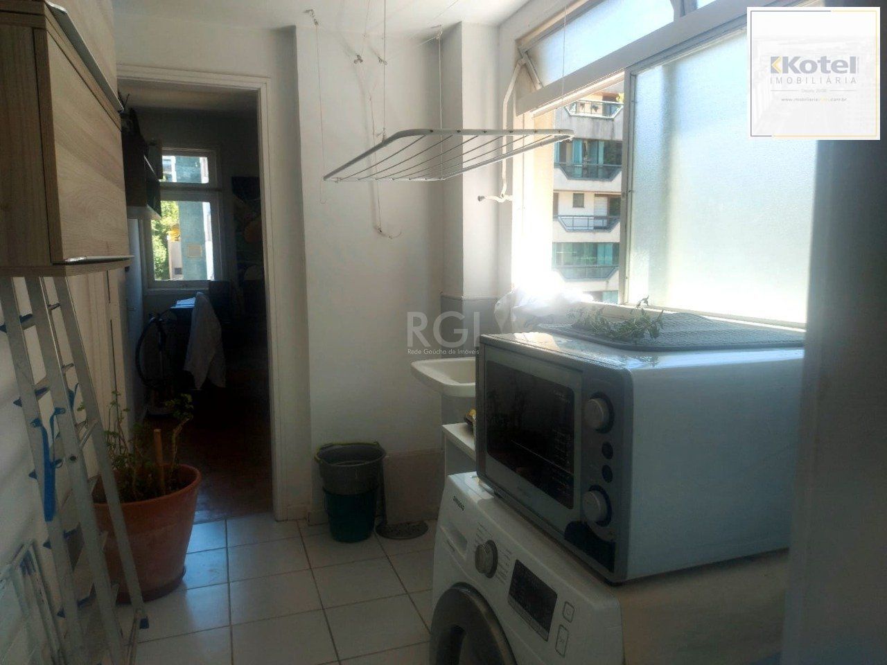 Apartamento 3 dormitórios 1 suíte e 2 vagas com 90m² no  bairro Petrópolis Poa — foto 5