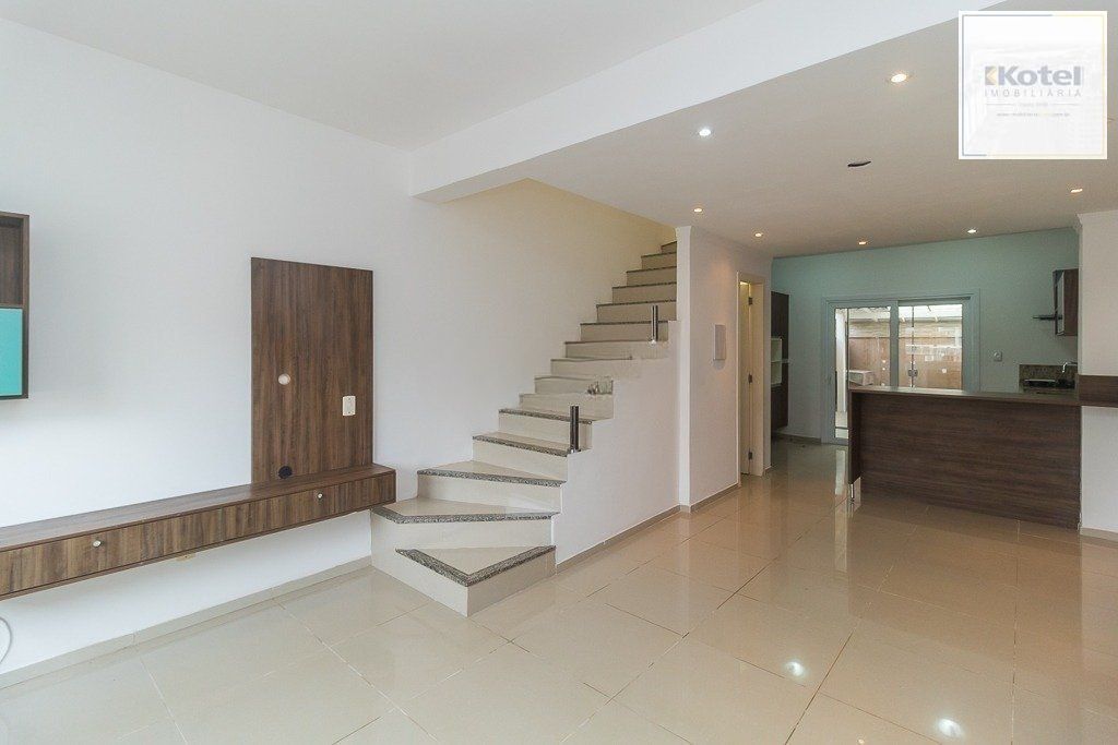 Casa de 2 dormitórios no Bairro Guarujá - Porto Alegre — foto 3
