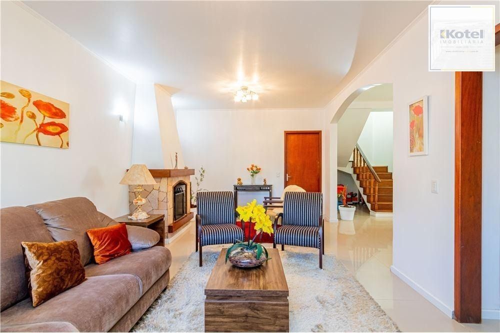Ampla casa com 3  Dormitórios 293m² e Pátio amplo Próximo a Adda Mascarenhas