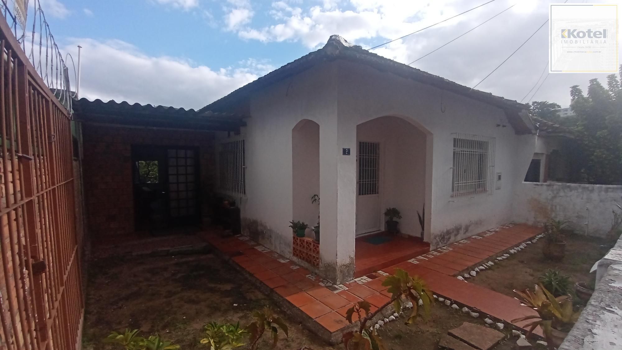 Casa com 2 dormitórios no bairro Glória — foto 2