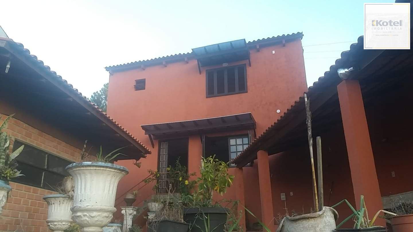 Casa à venda com piscina no bairro Glória, Zona Sul de Porto Alegre – 207m² construídos, pátio amplo e excelente potencial residencial — foto 4