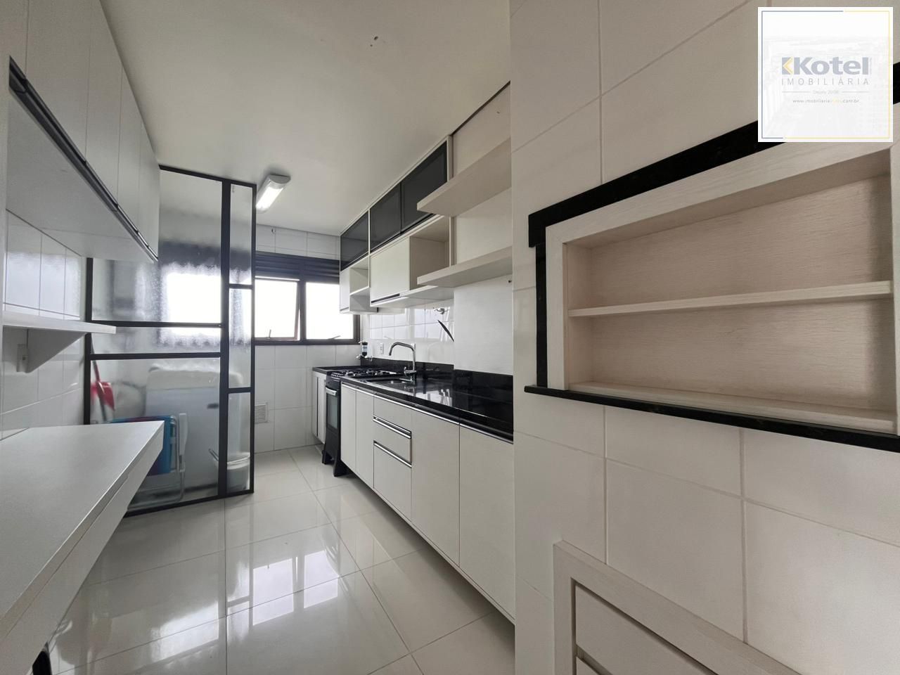 Excelente apartamento de 2 dormitórios com vaga dupla e depósito — foto 4